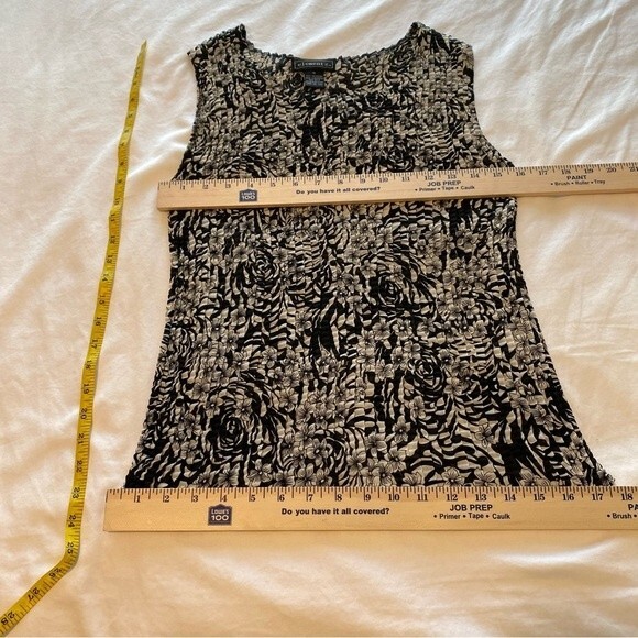 NWOT Black White Floral Design Crinkle Stretch Pleat Fabric by Elementz Size M - Picture 7 of 8